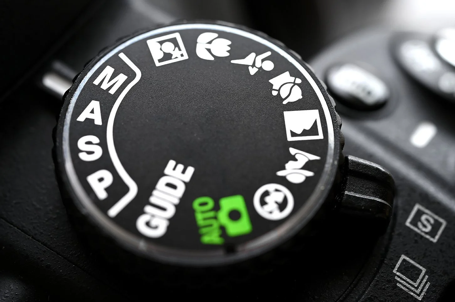 Taking Control: Why Beginners Should Try All-Manual Settings in Videography