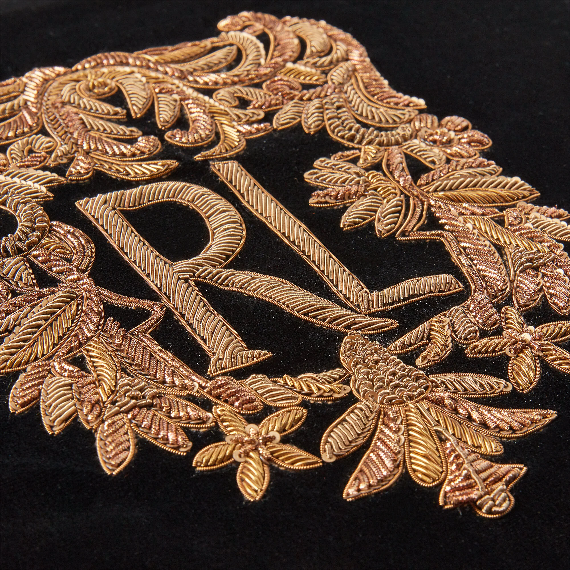 RL_Crest Detail Bullion .jpg