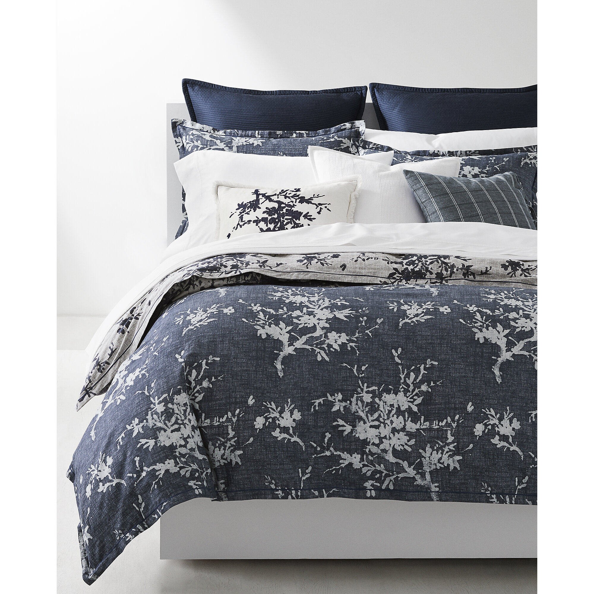LRL_Eva Bed Shot .jpg