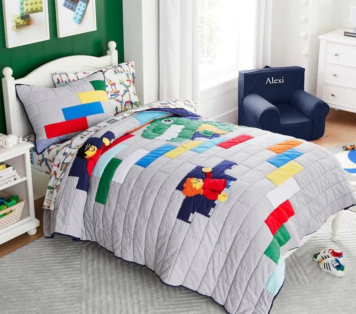 lego-quilt-shams-o.jpg