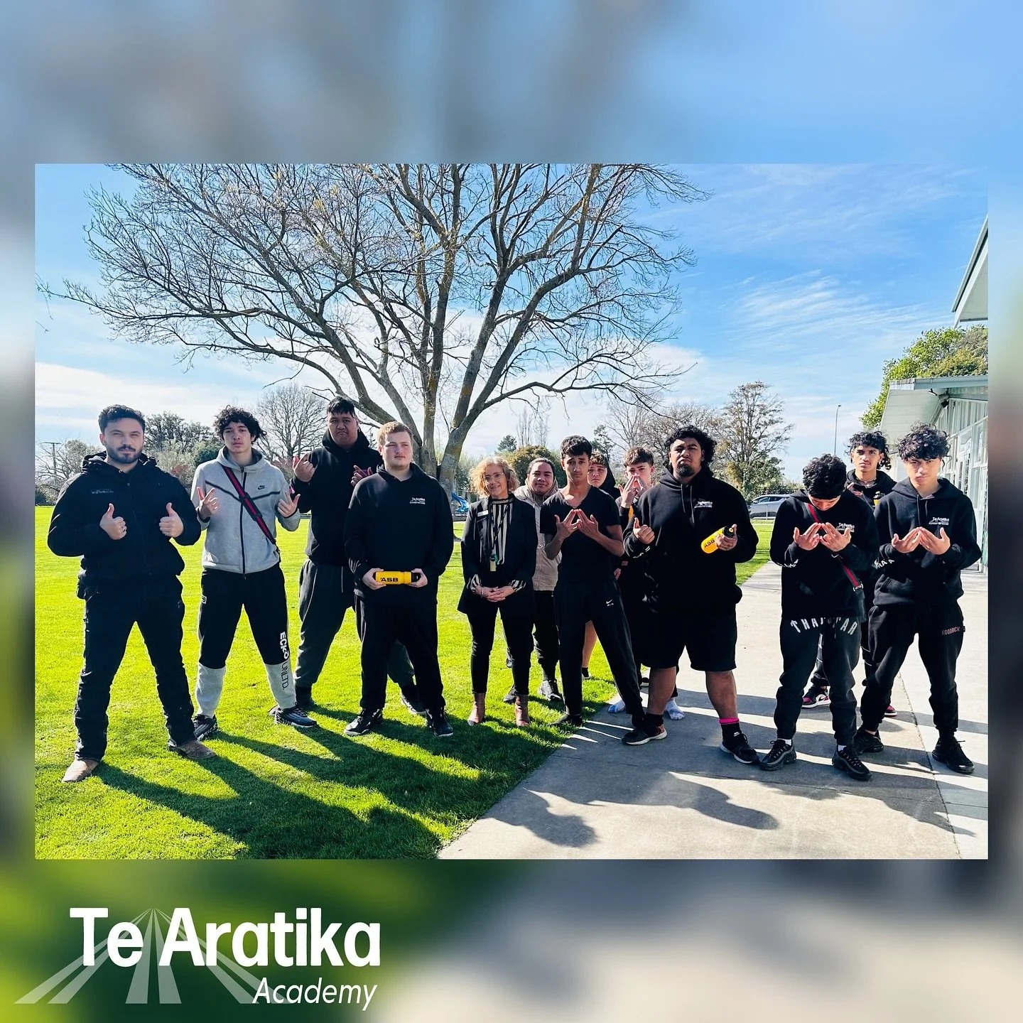 Mā te huruhuru ka rere te manu
Adorn the bird with feathers so it may soar.
Pīki mihi to whaea Diana from ASB bank as she supports our taiohi to upskill their financial literacy mātauranga.
Filling the kete of our Developing men of valour to be life