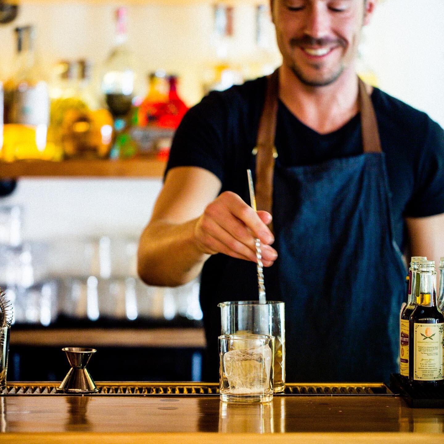 Oh we&rsquo;re excited...

#excited #smiles #feelinggood #elbarrio #canyouguess #whatsup
📷: @kellypuleio