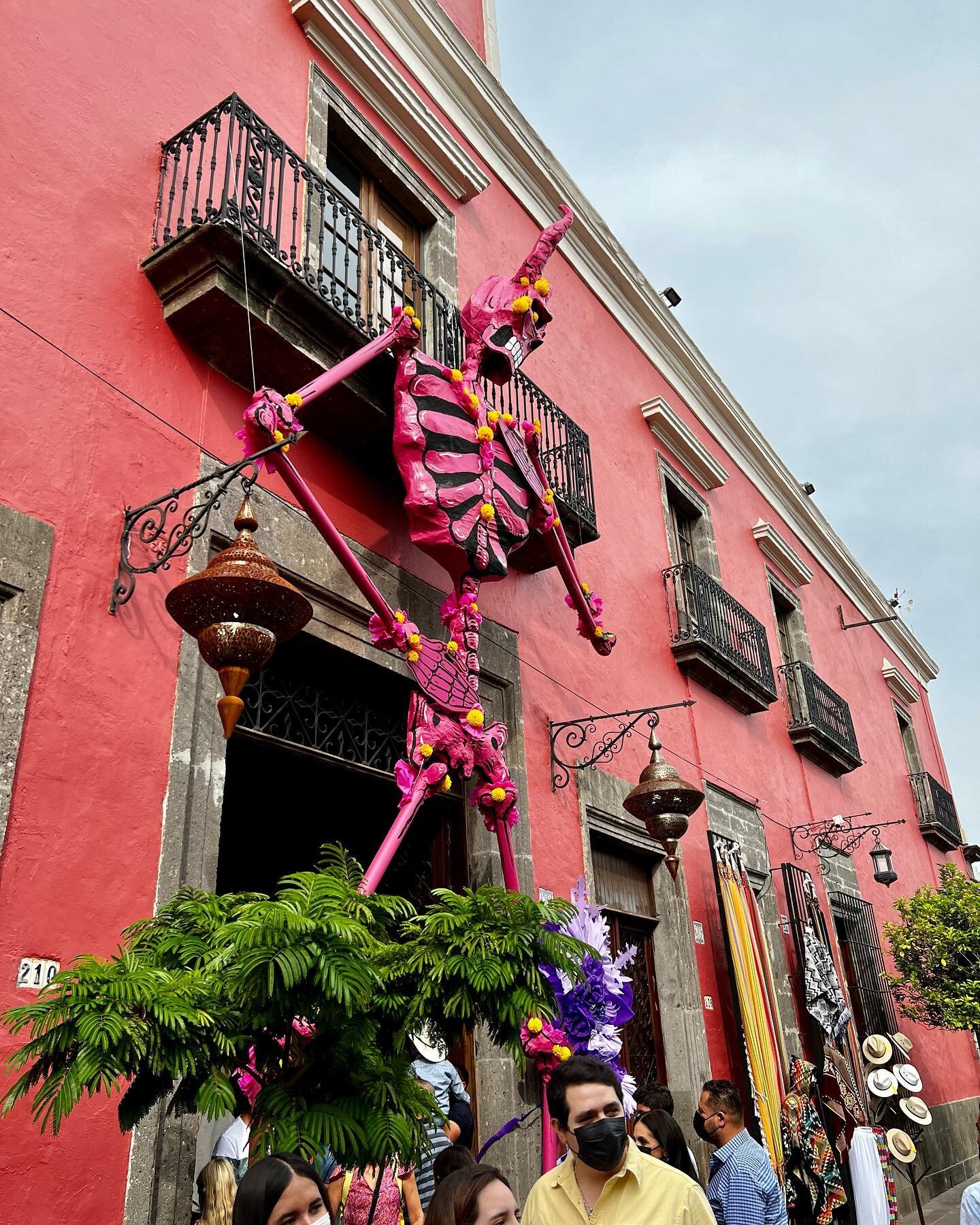 Happy Halloween/Dia de Los Muertos from beautiful Guadalajara/ Tlaquepaque/Tonal&aacute; and from us at @elbarriobar #guadalajara #jalisco #mezcal #tequila #mexicolindo