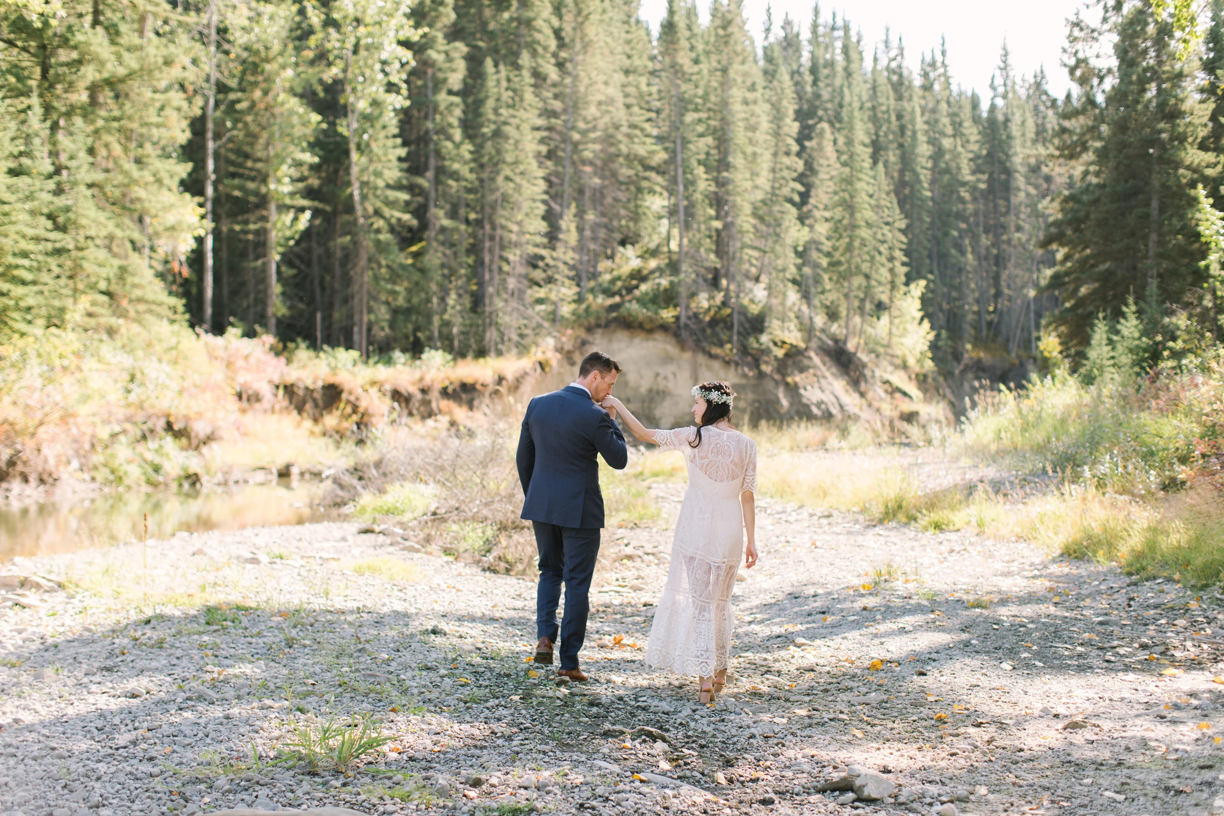 Calgary_Intimate_Backyard_Wedding0019.jpg