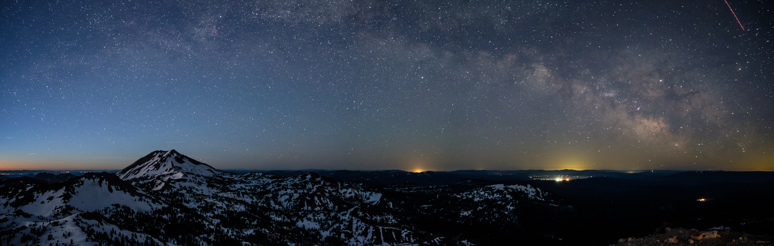 The Milky Way arcs across the sky above Lassen Peak. Lassen Volcanic National Park, California.&nbsp; 