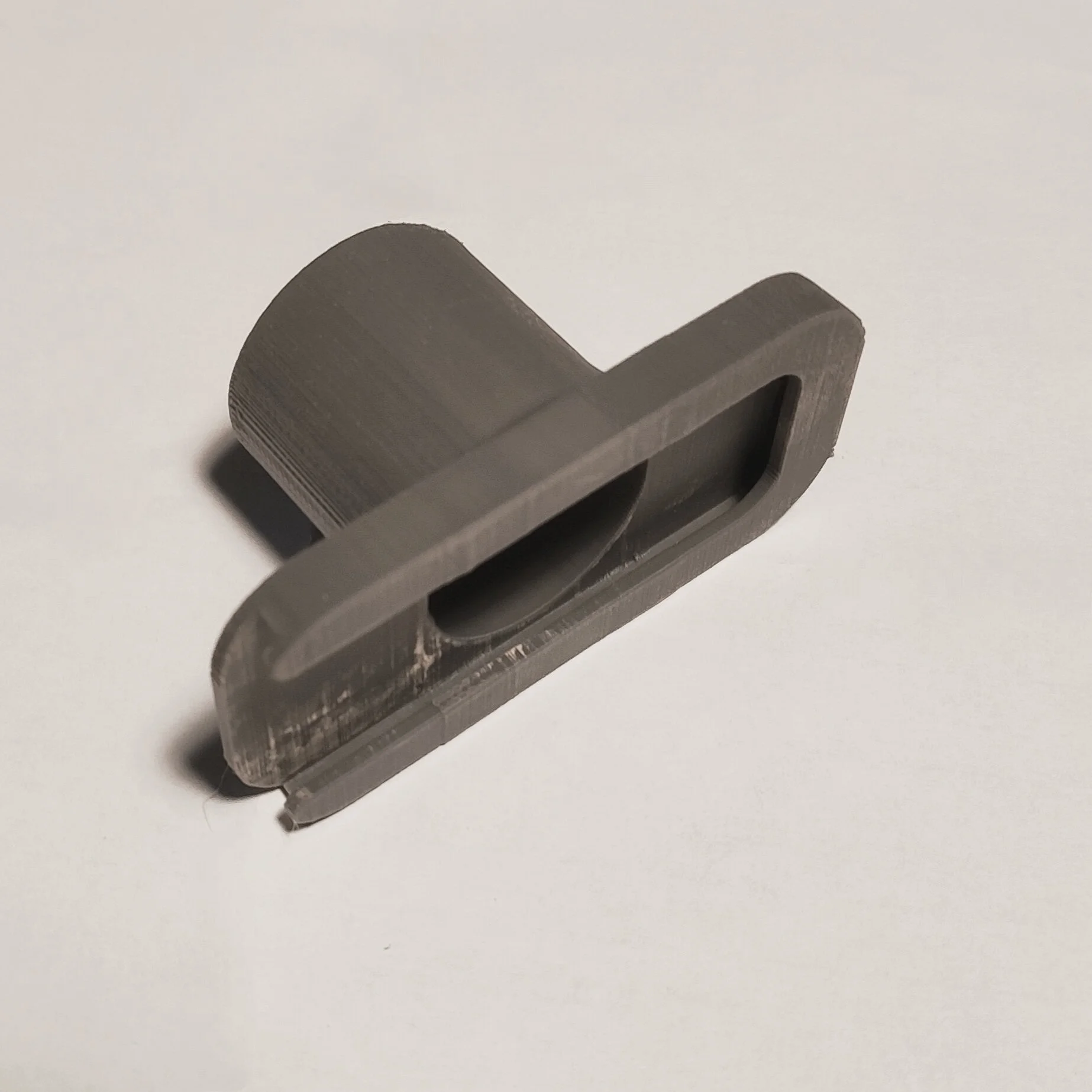 converter pices where made to mount the sanding machine to the vacuum cleaner.