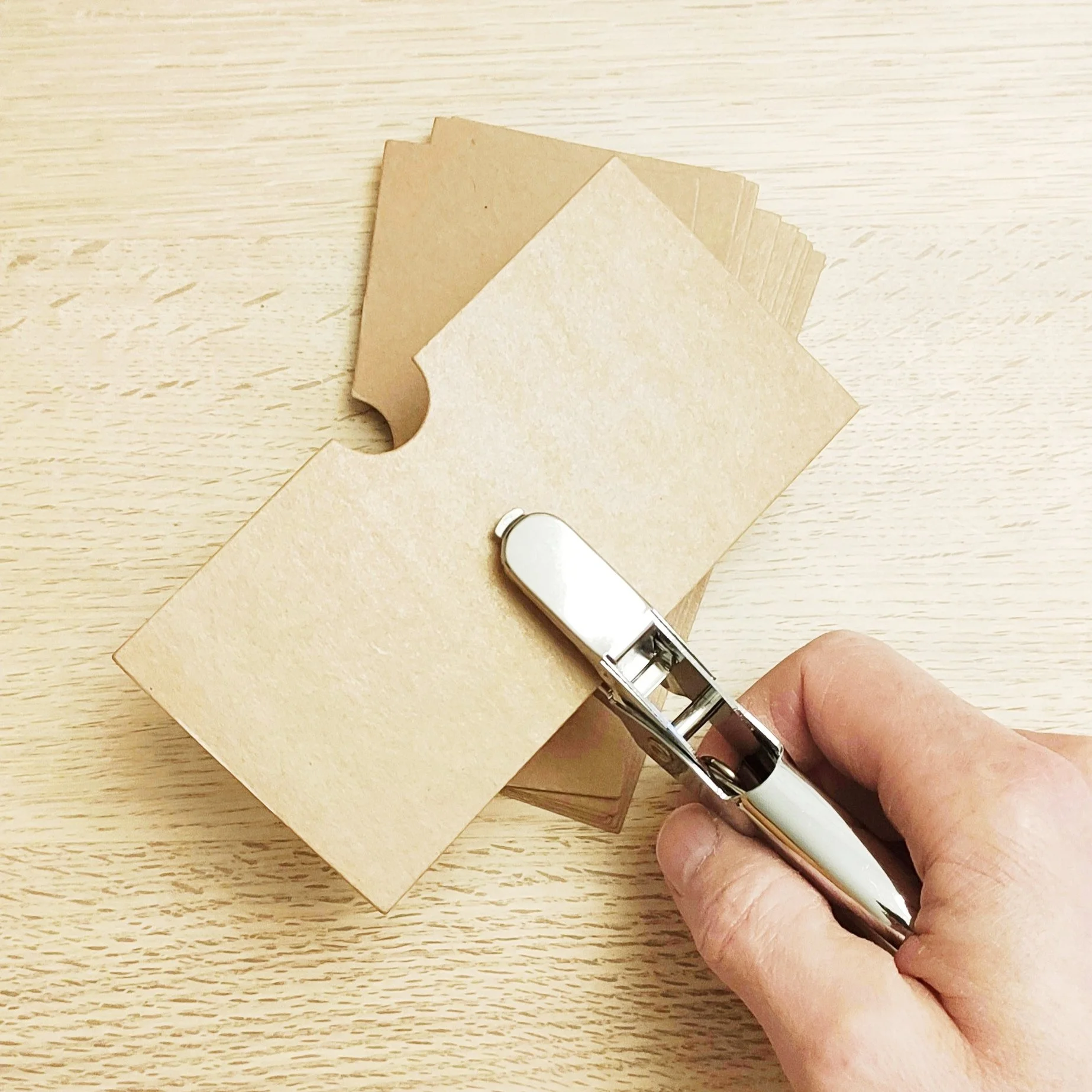 Assembling LUCID packaging