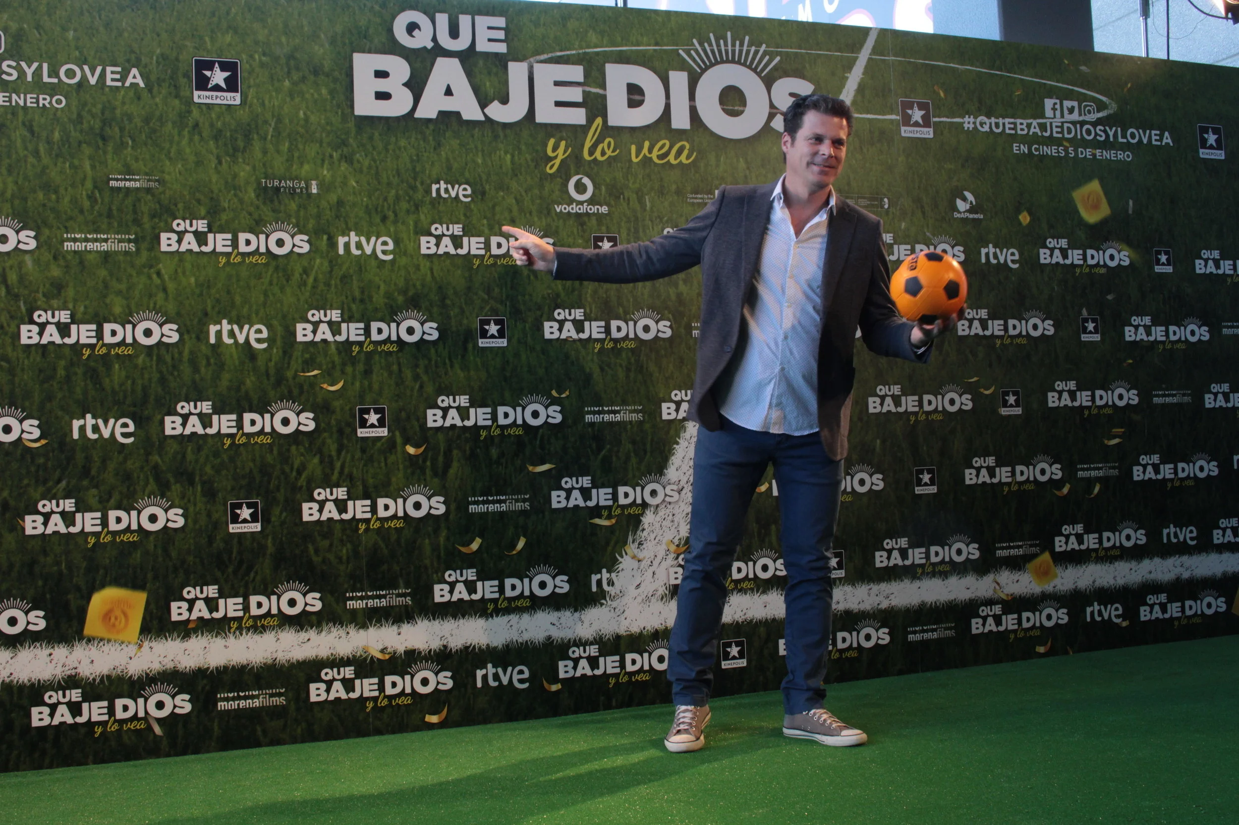 Estreno "Que baje Dios y lo vea"