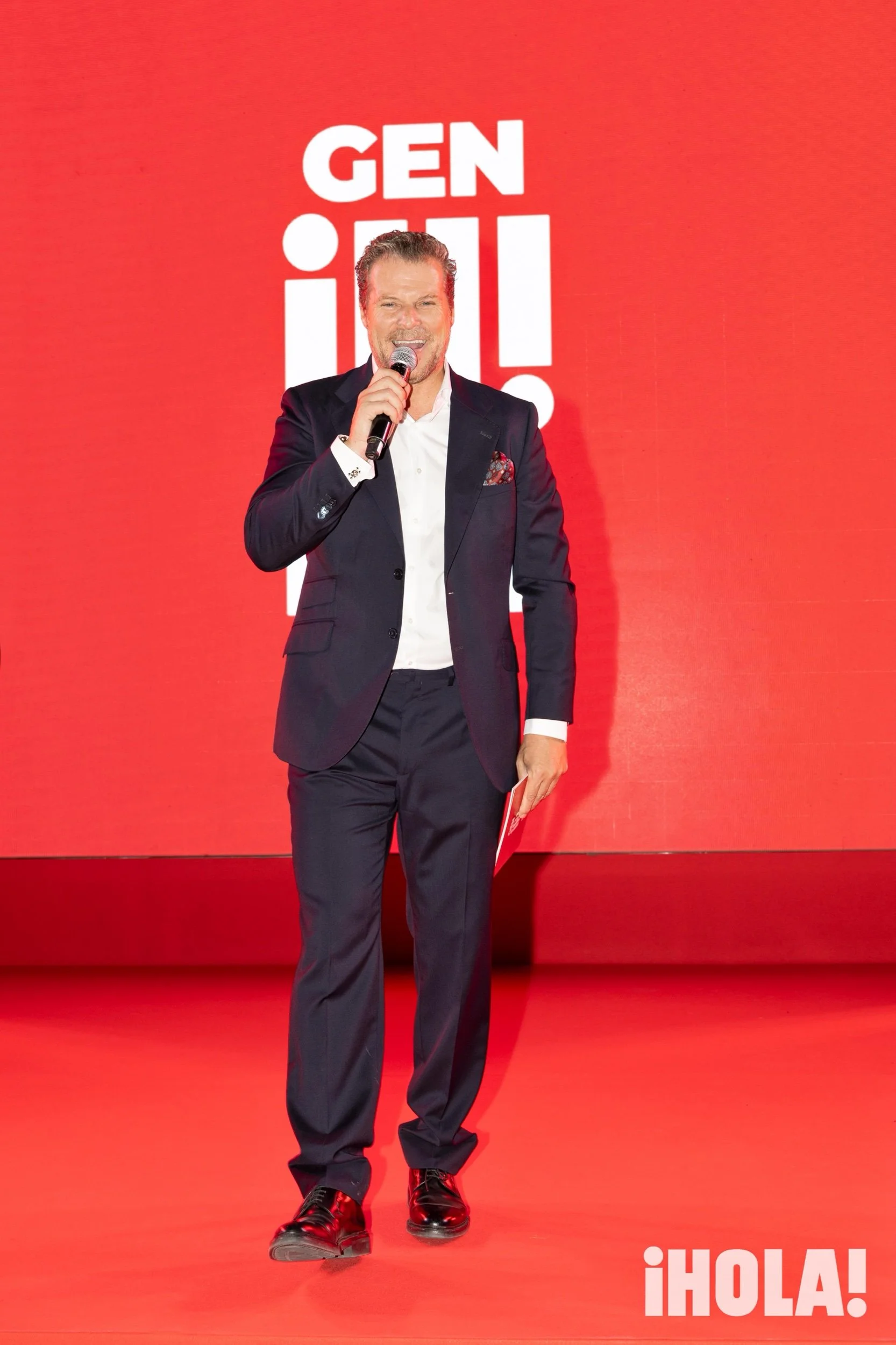 Presentando la primera edición de los Premios GenH de la revista ¡Hola!