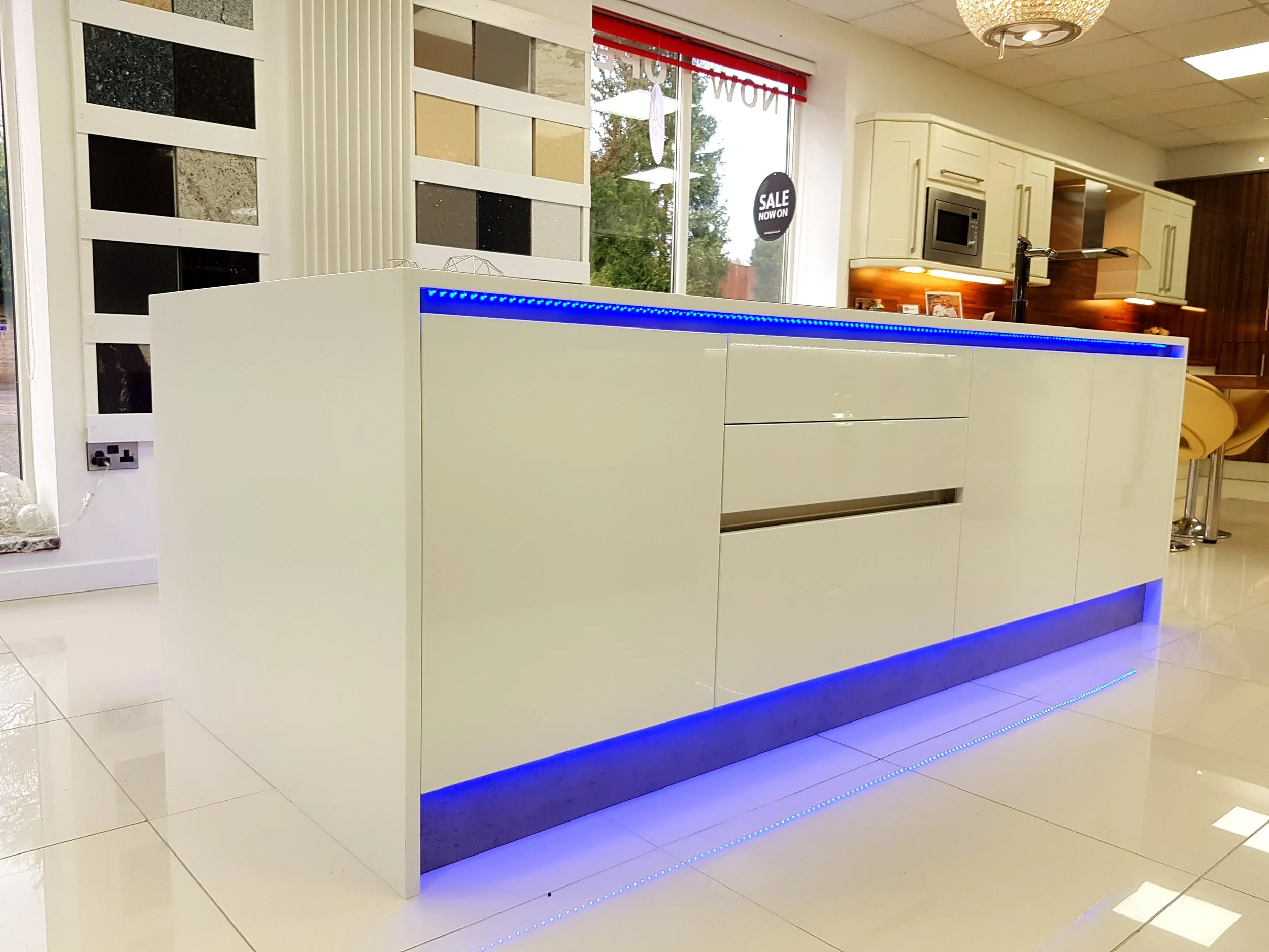Fabricated by L&B Solid Surfaces