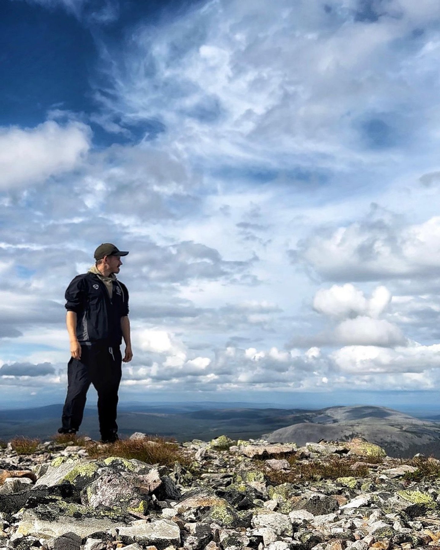 🇫🇮

#hyv&auml;&auml;itsen&auml;isyysp&auml;iv&auml;&auml; #suomi #finland #adventure #ruinedfilms