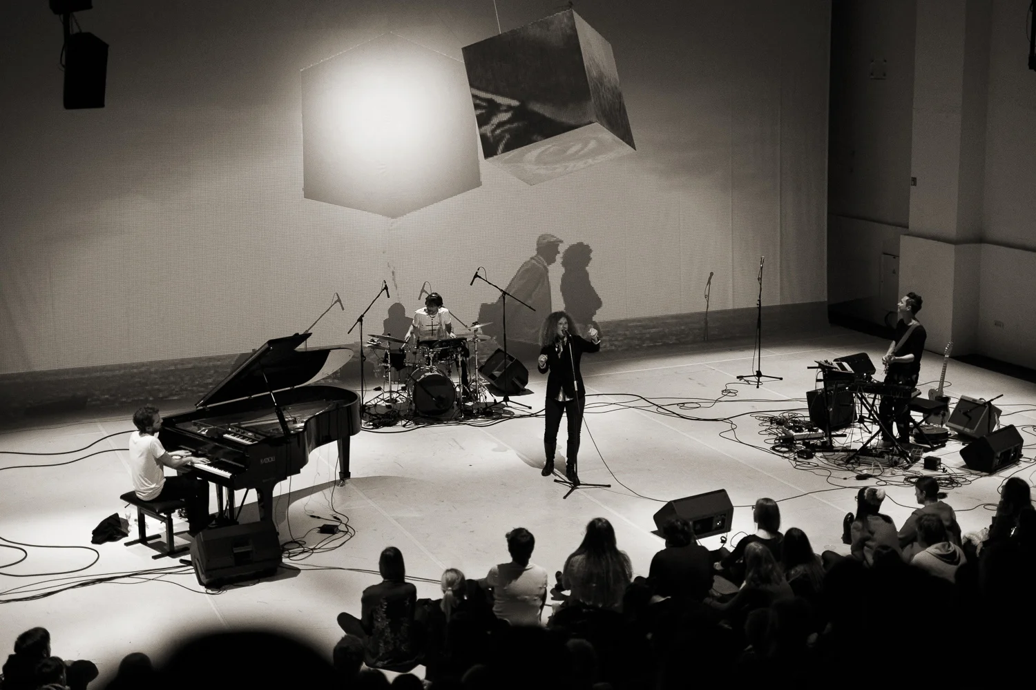 Distracted album release concert 2017 - photo by Jan