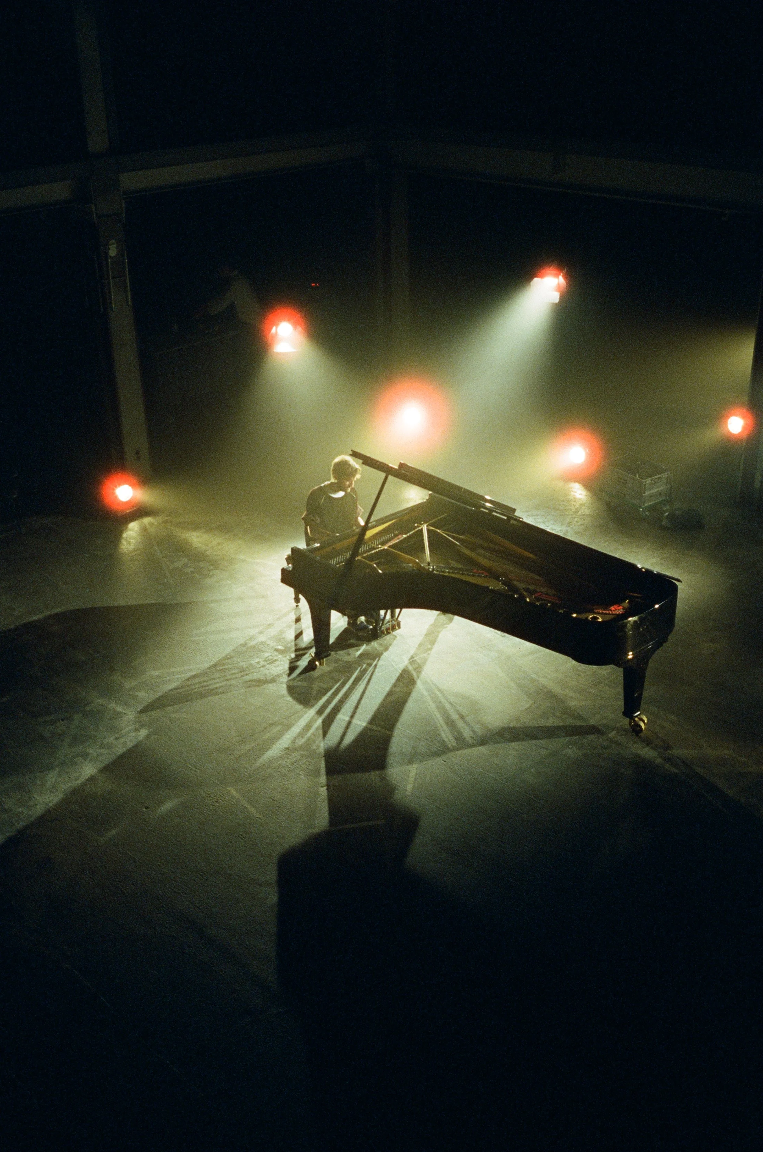 Live at Kühlhaus Berlin / photo credit: Leon Ramon Meyer