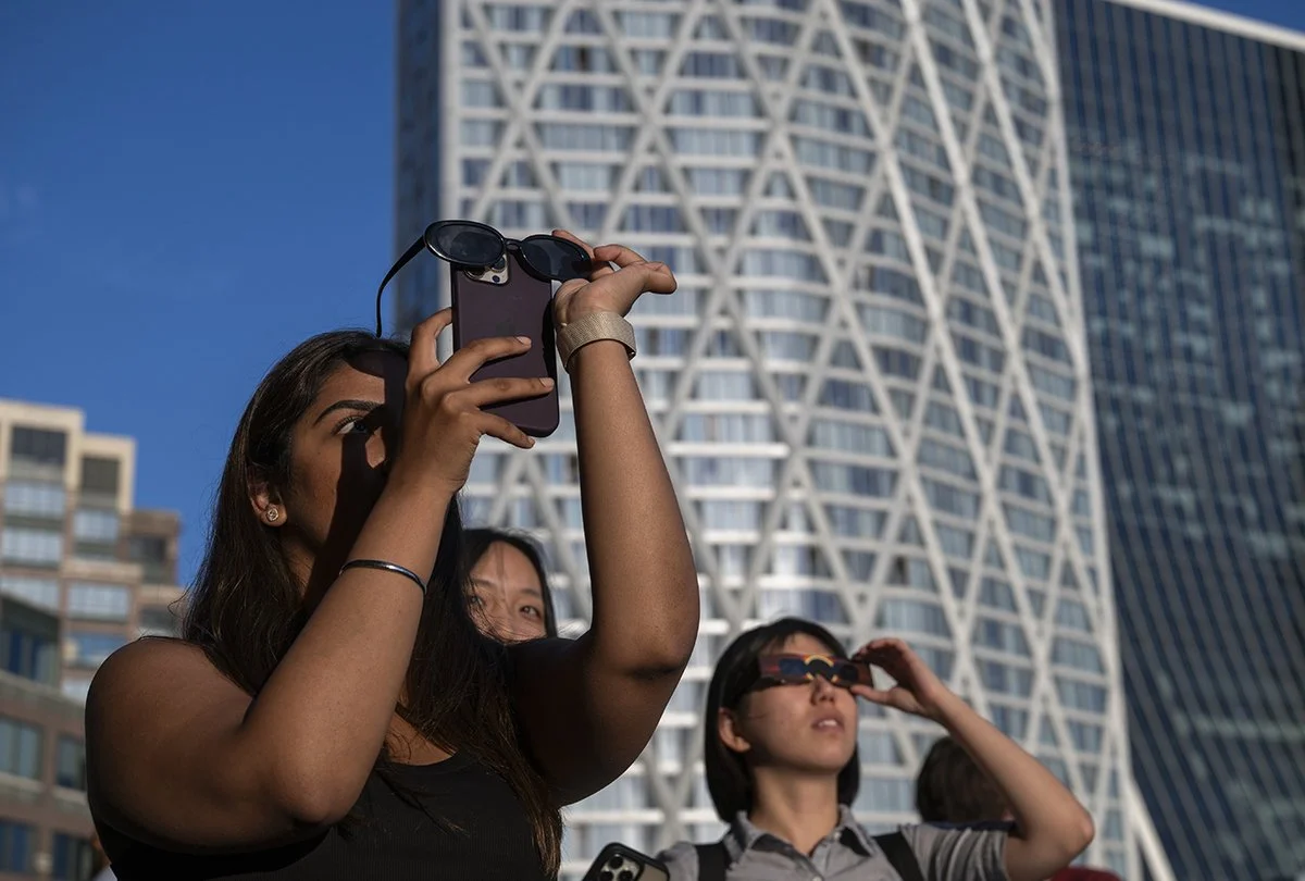 eclipse_canarywharf-2 copy.jpg