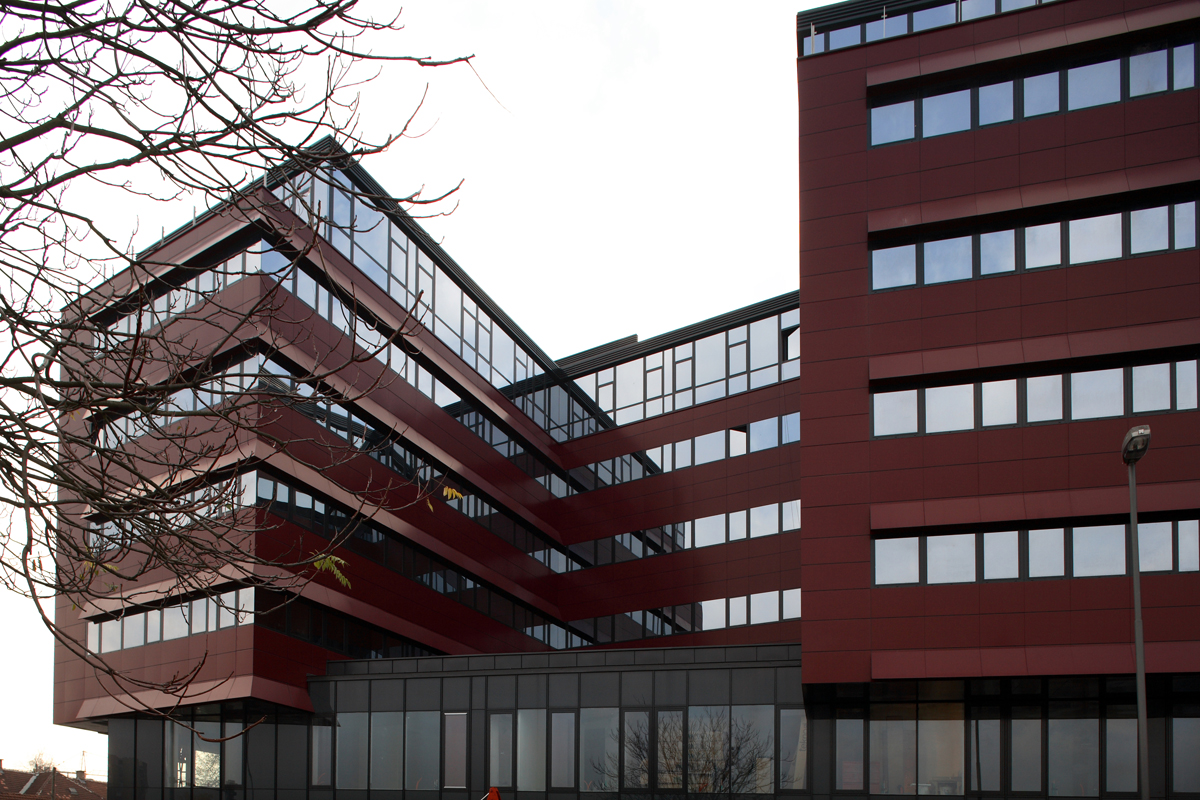 OFFICE BUILDING MASARYKOVA F2