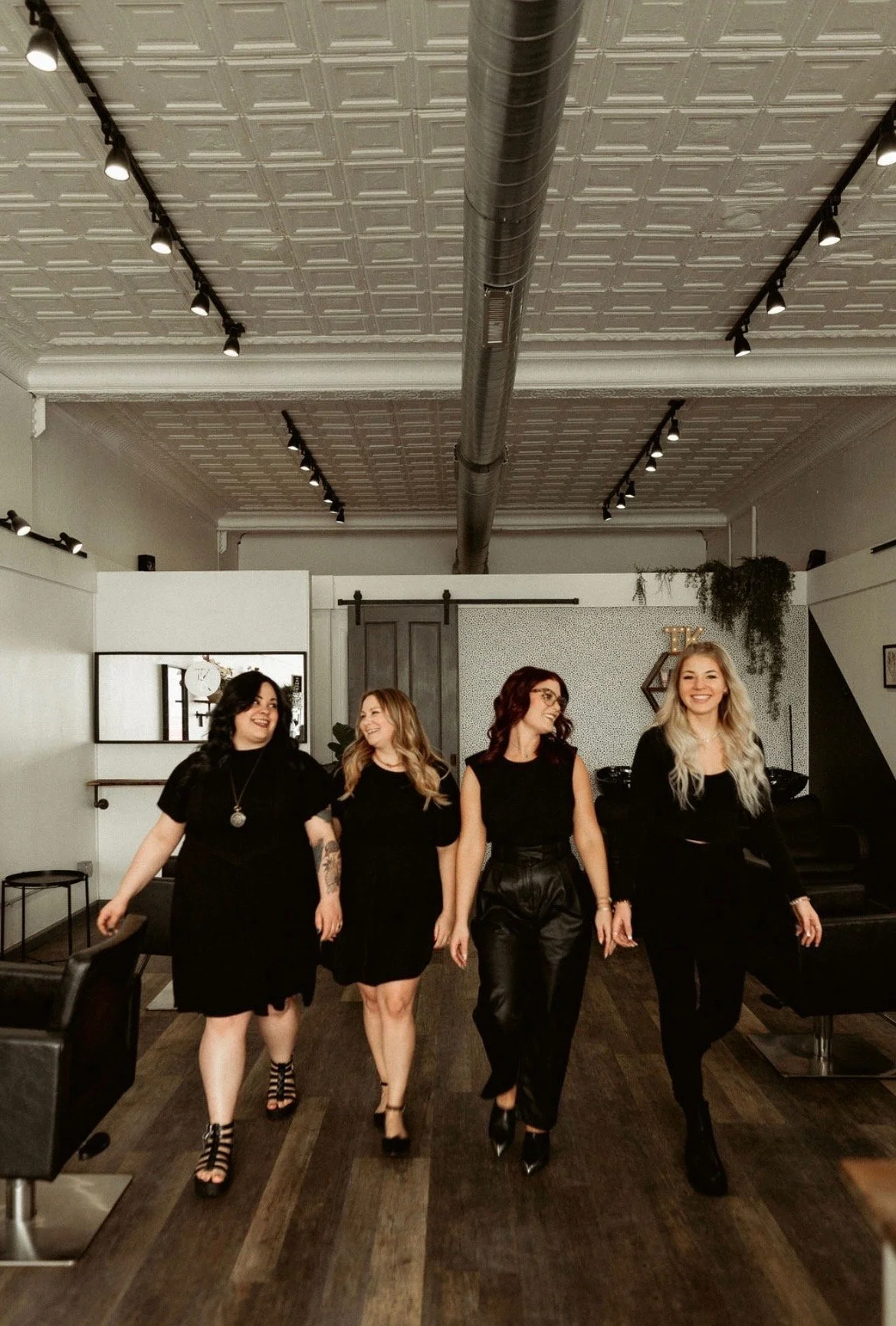 GALLERY — Top Knot