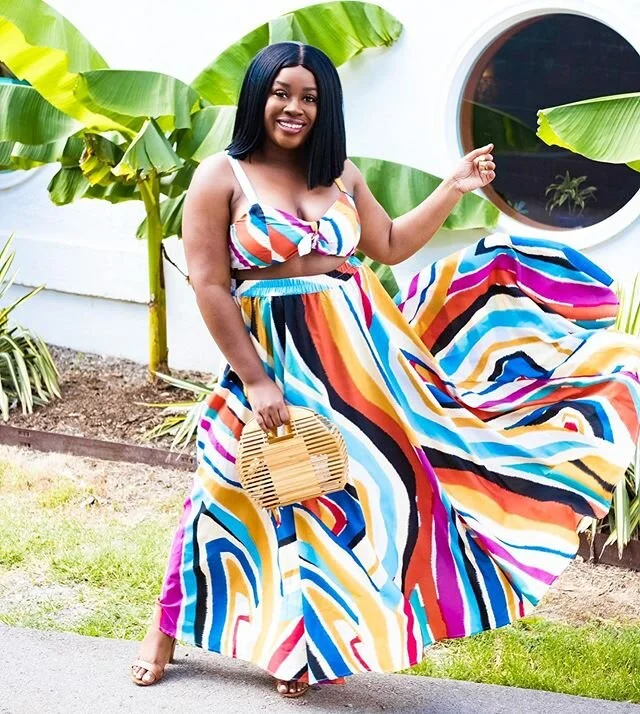 This set has me ready for a beach vacation!!! Although I don&rsquo;t see a beach in my near future, one can only dream lol | Swipe for a message from @ellecristo if you are still afraid to say the wrong thing when it comes to speaking out about socia