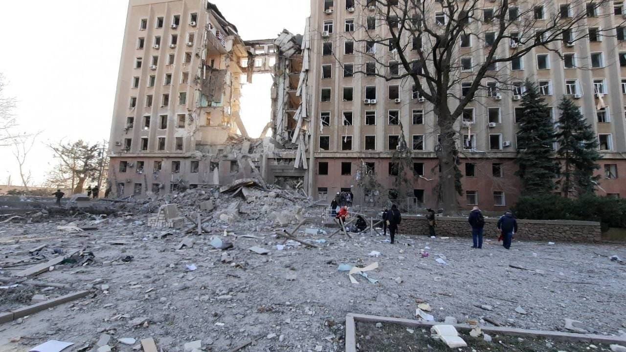  Mykolaiv’s Regional State Administration building, destroyed by the russian  rocket strike  on March 29, 2022. 