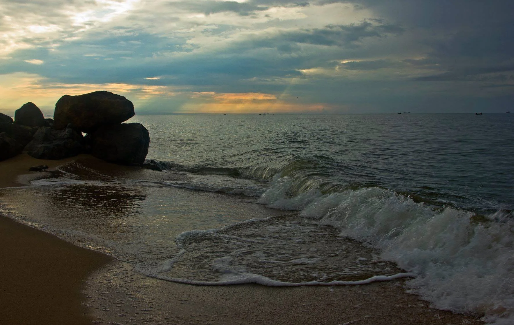 37357344_1714908458630861_4444890035774291968_n (1).jpg