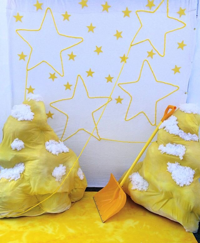 🌟Happy Snow Day! Here&rsquo;s a detail from our Star/Yellow Installation for #celebratedowncity !
#art #design #holiday #yellow #stars #snow #installation #pvd #providence #ri #rhodeisland