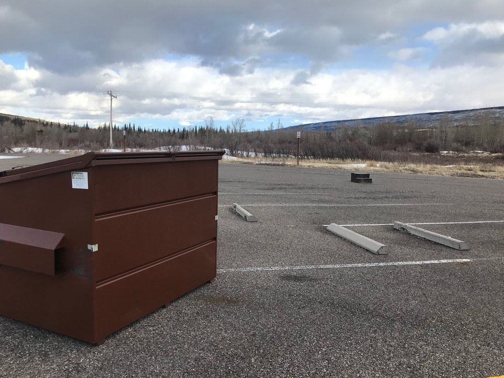  A wayward wooden stepstool was blown into the parking lot, but there were no obvious trash issues otherwise. 