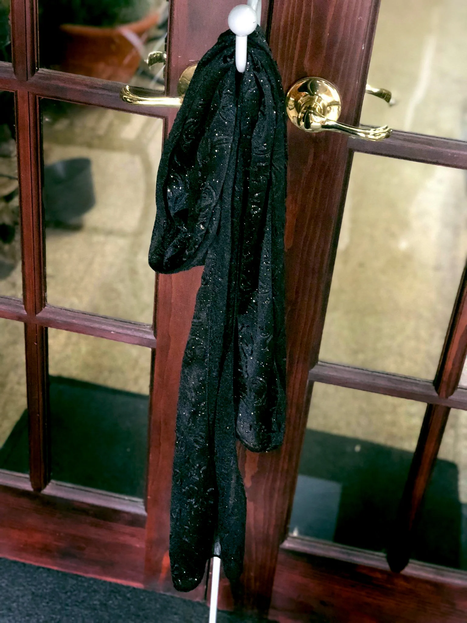 blackscarf.jpg