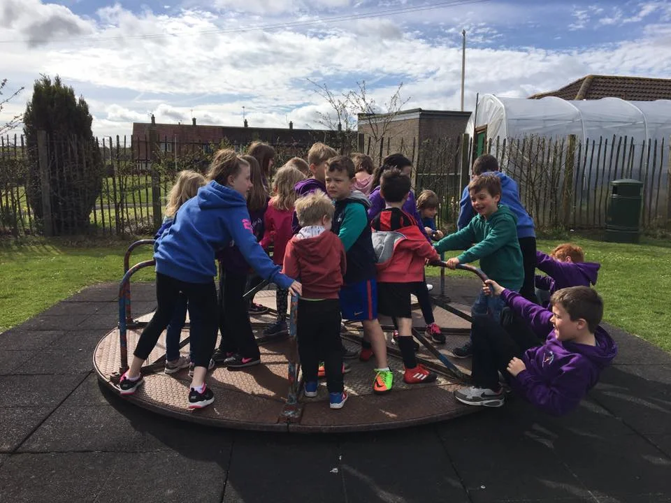 How many kids can you fit on a roundabout?