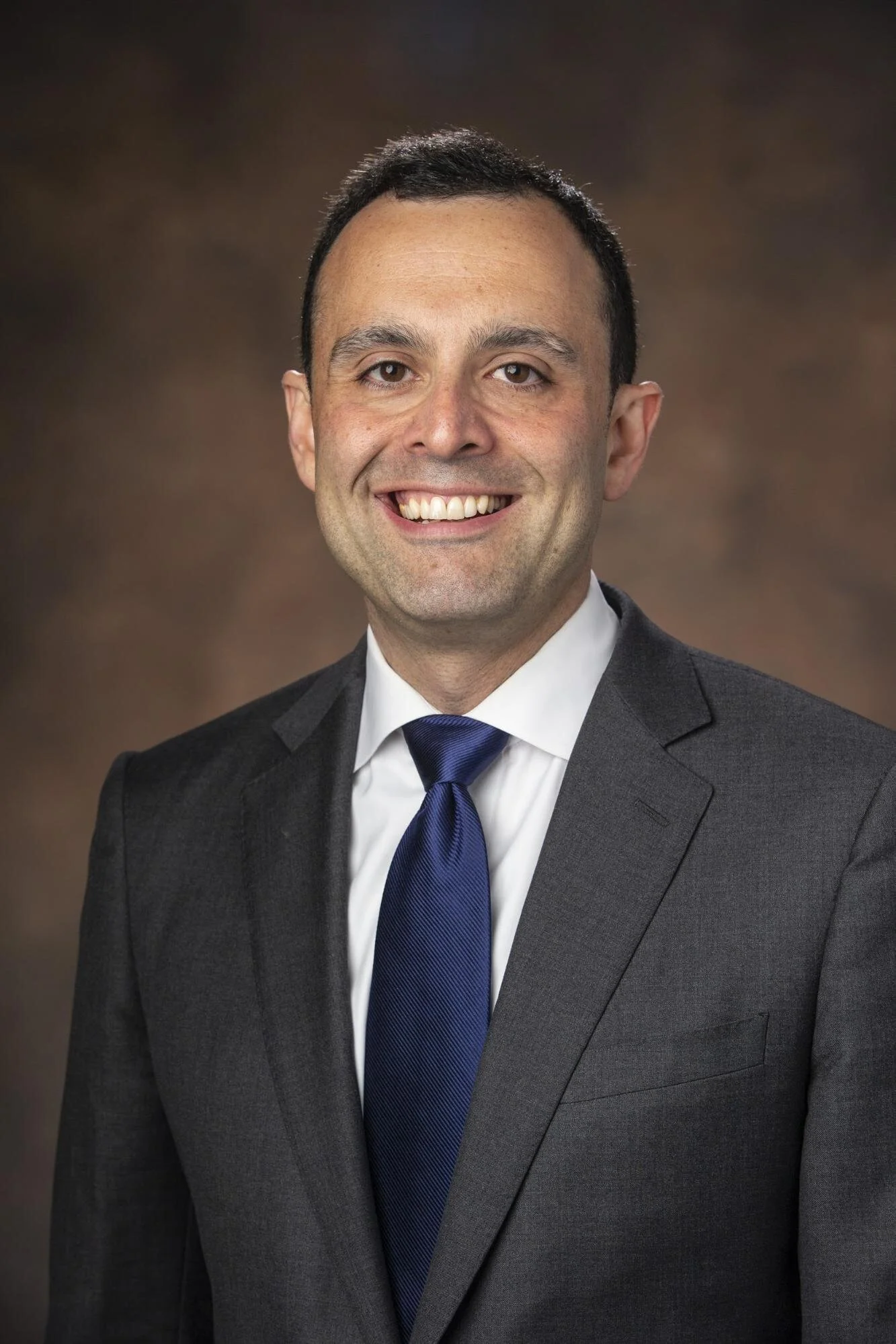 Meet Oye Vecino LIVE Panelist Dr. Alex Jahangir