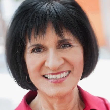 Meet Oye Vecino LIVE guest Irma Herrera!