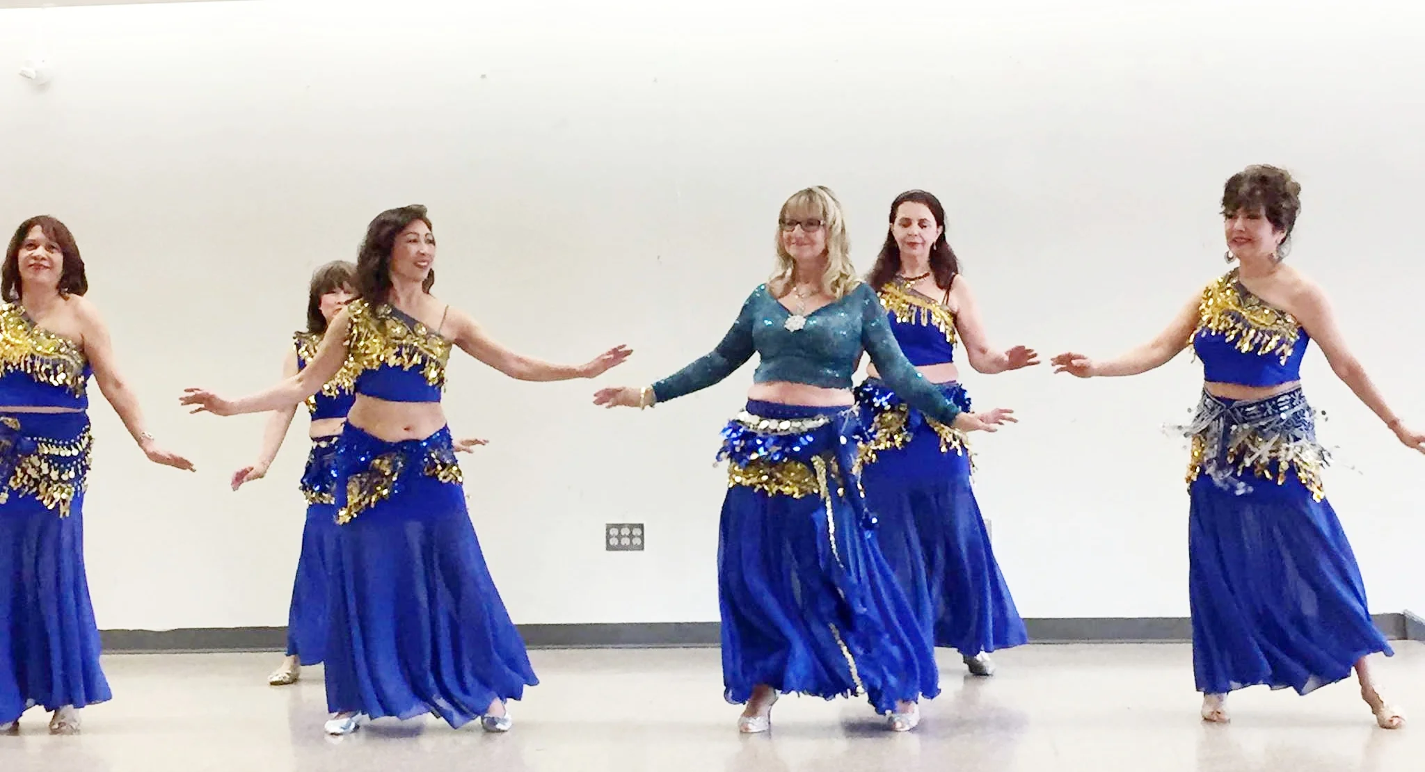 BellyDancingGroupPerformance.jpg