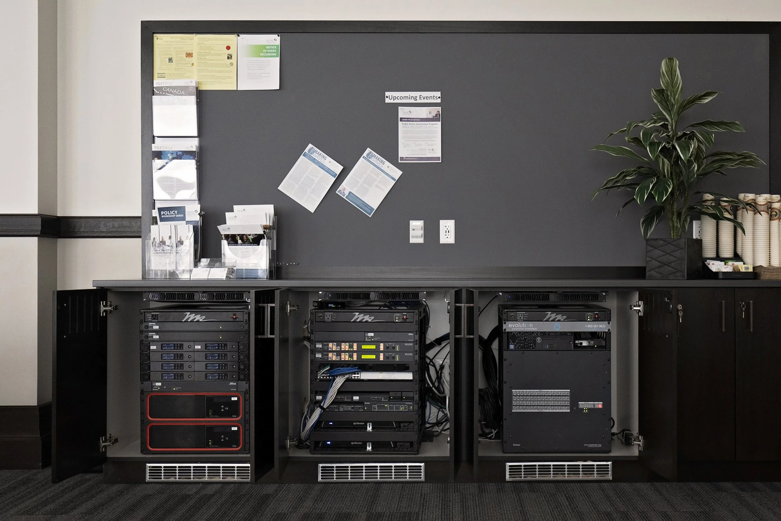 AV-over-IP vs IPMX: What’s The Difference?