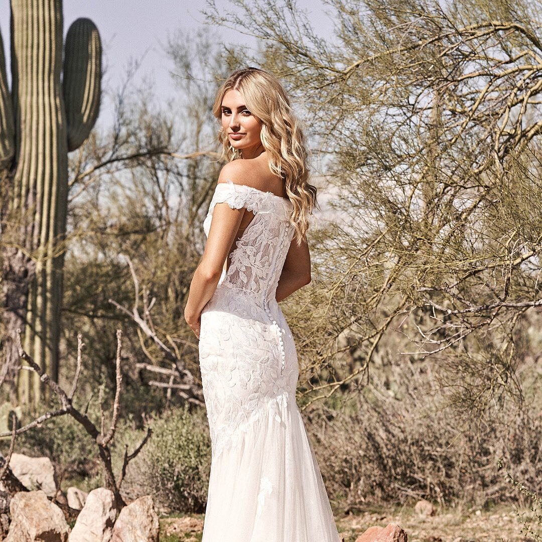 The dreamiest 💫 This fit and flare gown is everything a free-spirited bride craves on her wedding day! #LillianWest @bylillianwest⠀⠀⠀⠀⠀⠀⠀⠀⠀
_⠀⠀⠀⠀⠀⠀⠀⠀⠀
#Style_66160⠀
⠀⠀⠀⠀⠀⠀⠀⠀
Country Bride &amp; Gent
Book your appointment
(215) 699-1480
#RealBrides
.