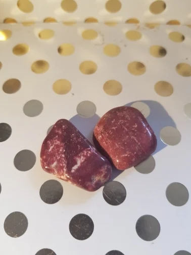 thulite.jpg