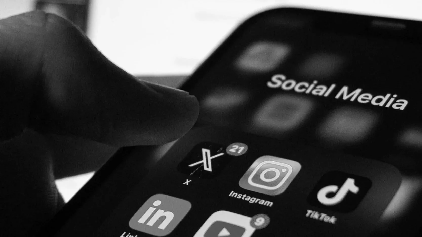 Summer Social Strategy: Platform Trends, Seasonal Content, and Budget Reallocation for Peak Performance