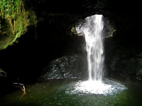 Dots-on-Maps-La-Cueva-del-Esplendor-Colombia.jpg