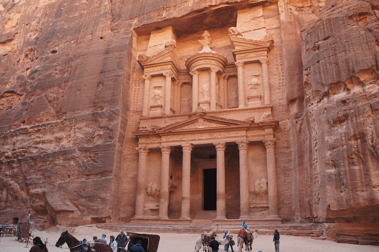 Archaeology ● Middle East.