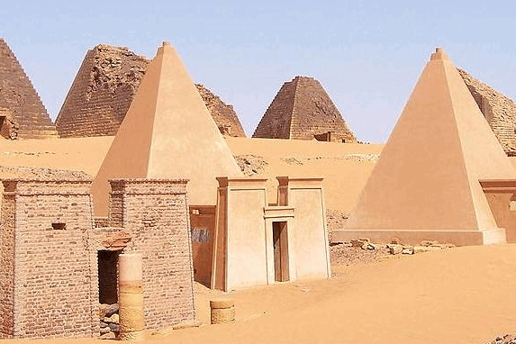 Archaeology ● Africa.