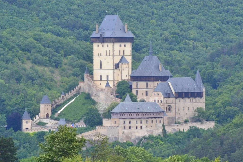 Dots-on-Maps-Hrad-Karlštejn-Castle-Czechia-Czech-Republic.jpeg