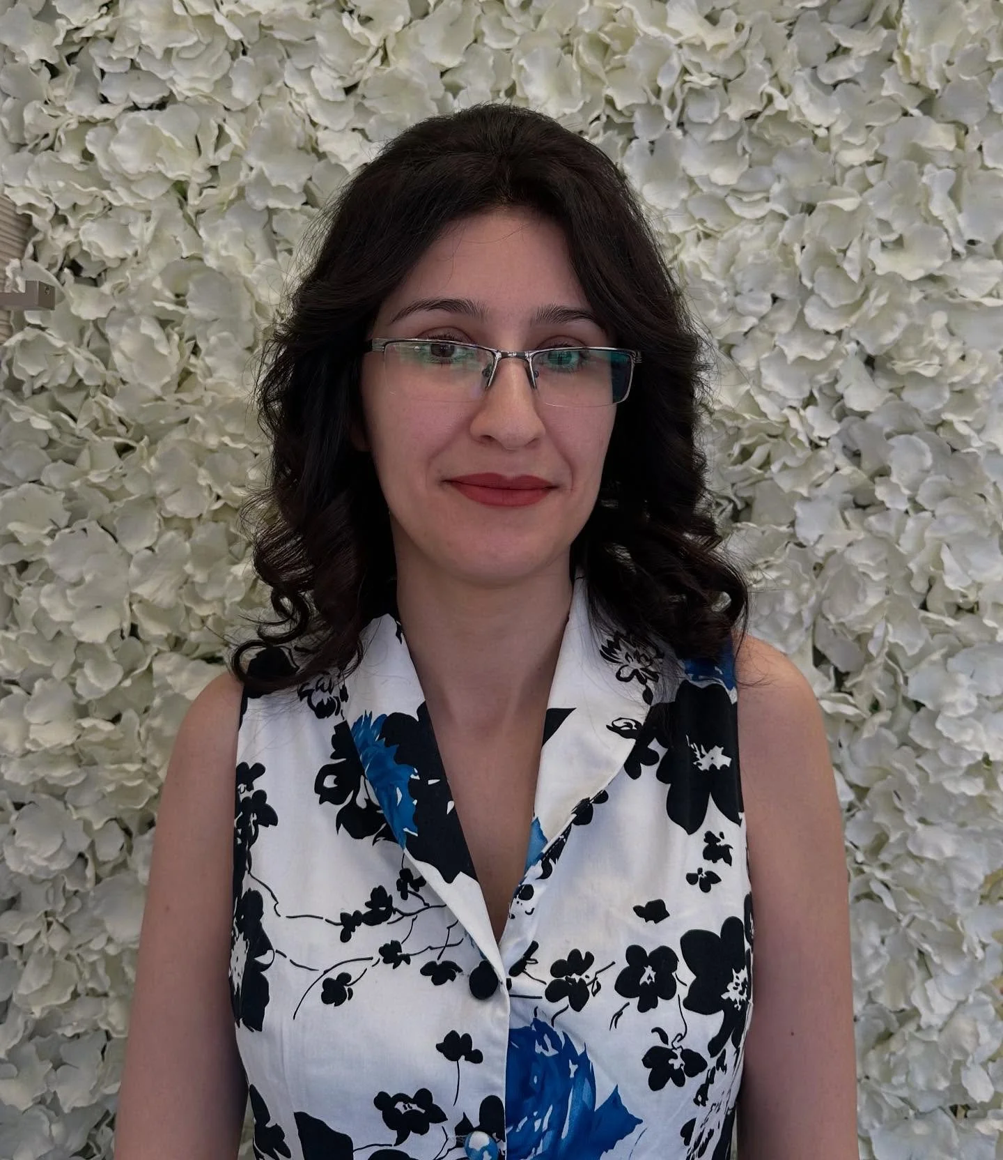 Embracing subtlety! Ditching vibrant tones for natural brown, complete with a fresh haircut and style.

#brighttobrown #freshlook #luxuryhairbundles #flashbacktobrownhair #boldhairdontcare #newmenewhair