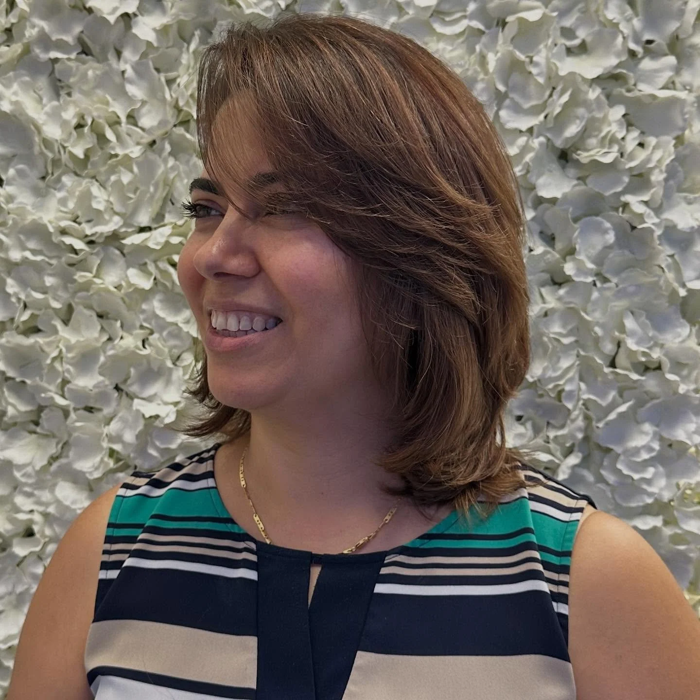 New fall look, fresh cut and colour 
#falllook #haircolorforwomen #haircutforfall #downtowntorontosalon