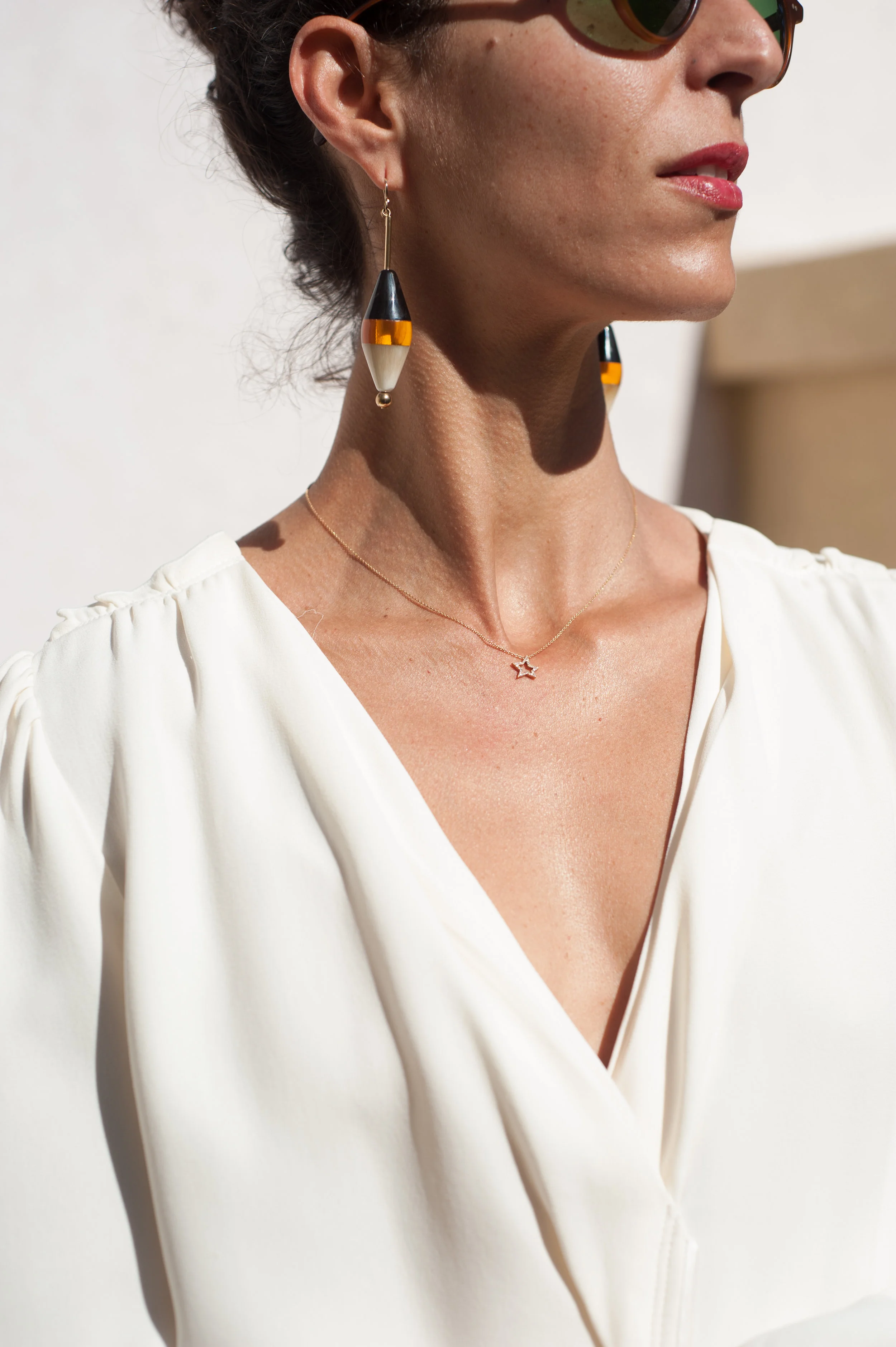 SOLEMN GRACE / THE ODE TO A WHITE SHIRT 