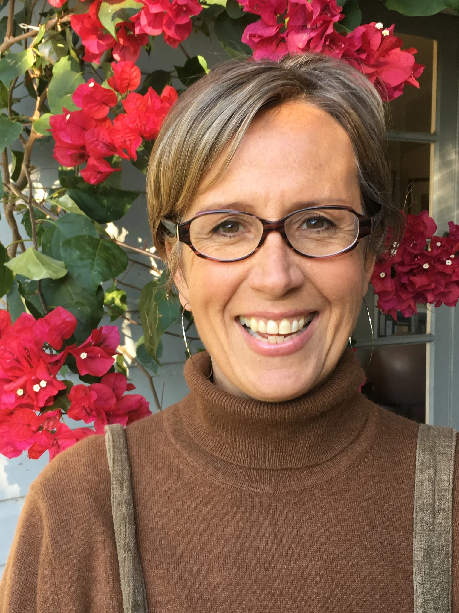 Jennifer Winfield Hand Holder, Author and Soulcentric Coach