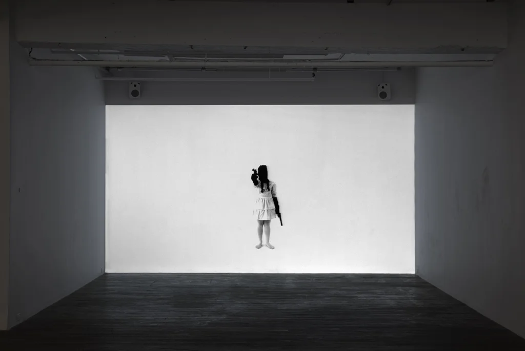sophie-jodoin_tant-de-morts-pour-si-peu_OBORO_2011_05.jpg