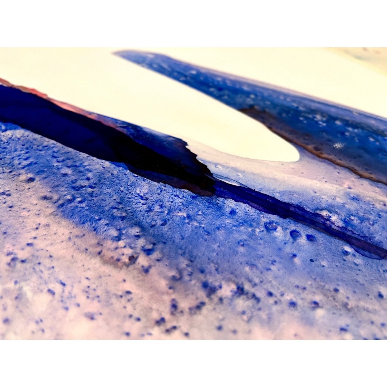 Random, early evening phone snaps: kitchen floors, corners &amp; surfaces - Scottish studio Fridays!&nbsp; Main Atelier returns soonish&hellip; paint busy&hellip; &rsquo;26 artworks release getting closer&hellip;
.
Howling winds are humming, Maria Ca