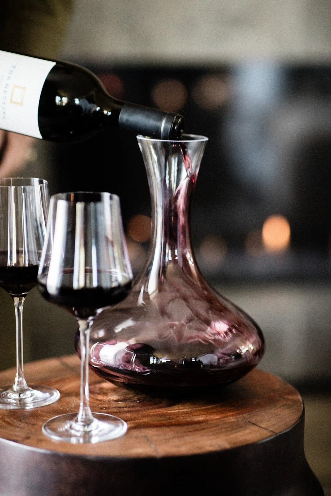 Setting Wine pour.jpg