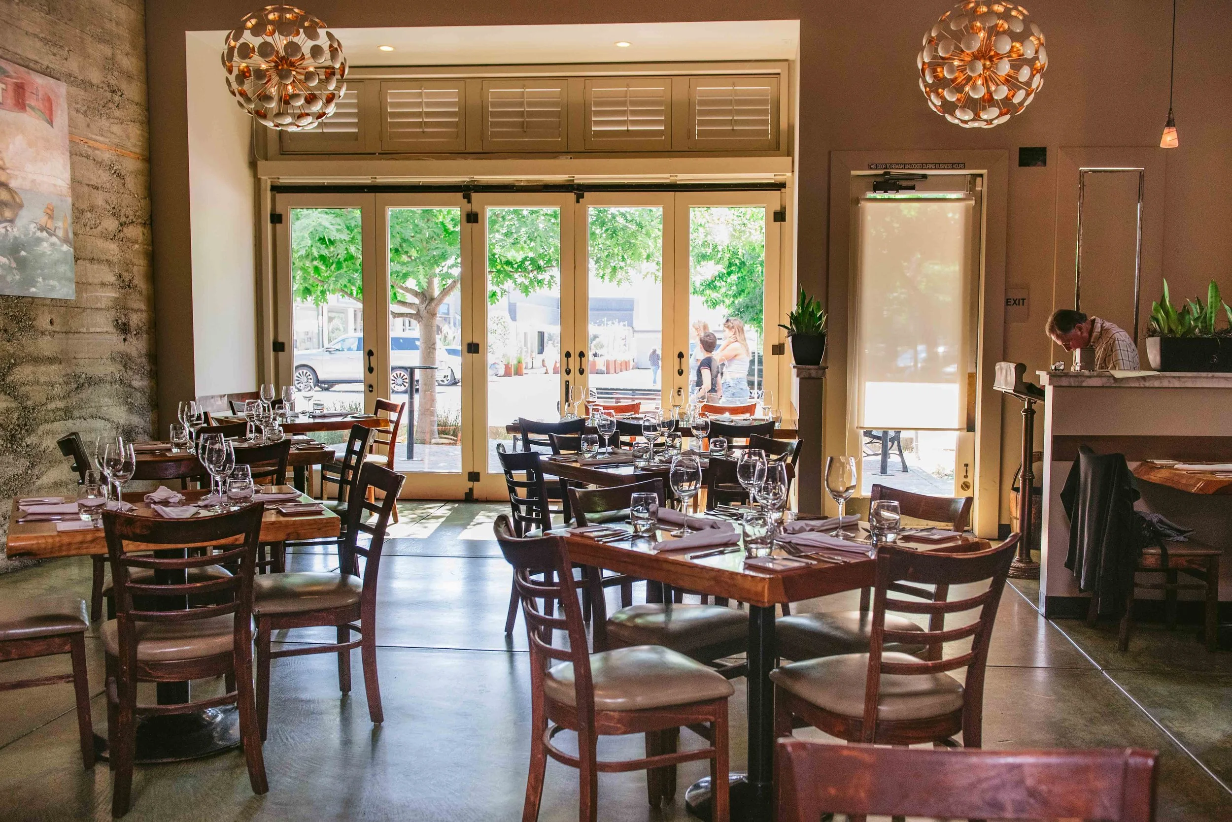 Valette Dining Room_PC_ Valette (1).jpg  - Valette.10.25.jpg