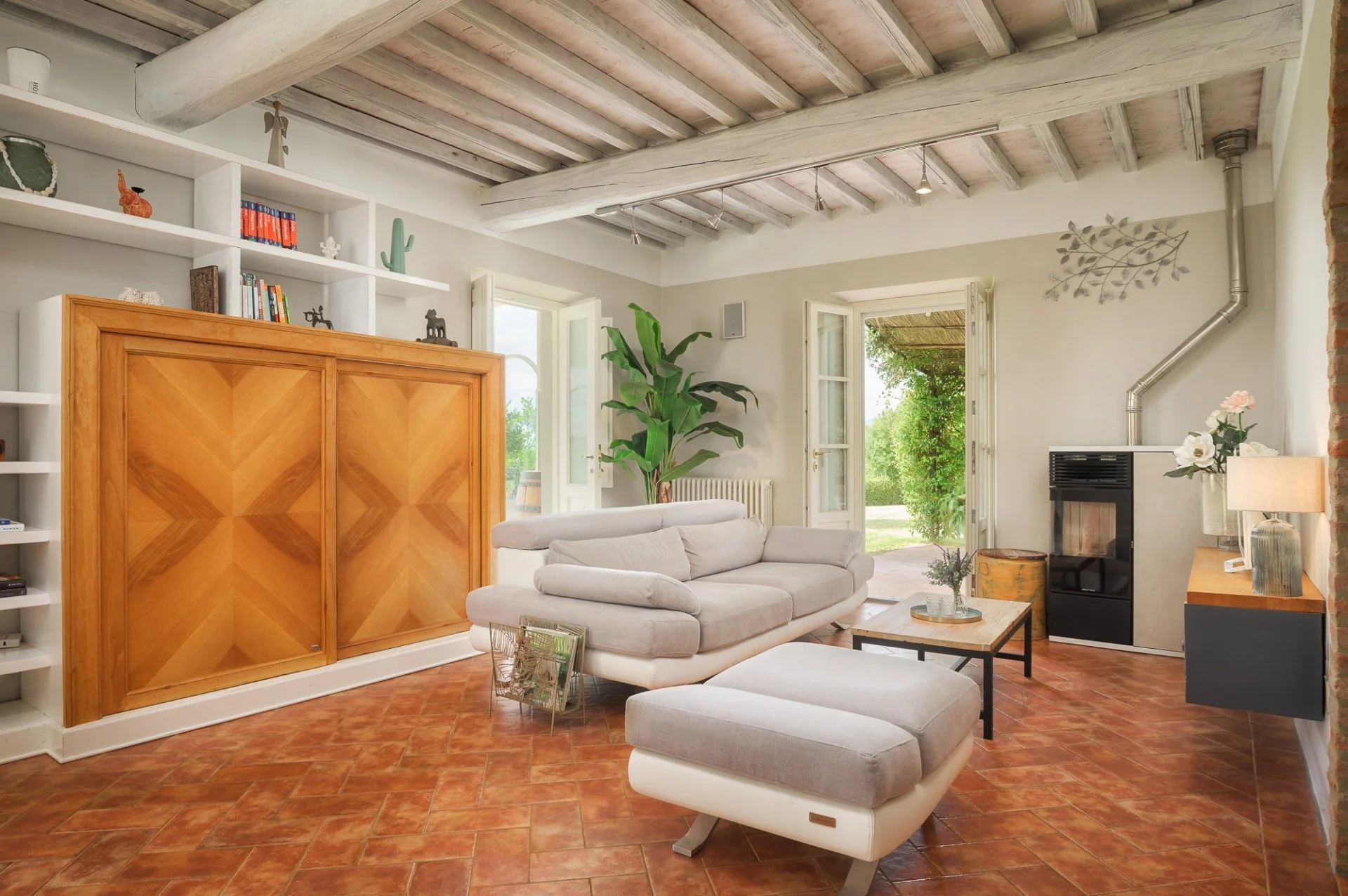 TofT - living room HTT4.jpg