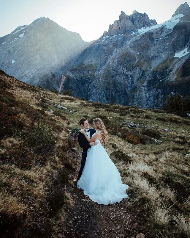 Wherever you go, I go.

Follow👉🏻 @barbaraturiphotography 
F&uuml;r die Paare, die etwas ganz besonderes Erlebnis in den Schweizer Alpen suchen habe ich in 2020 noch einige Termine frei🌟🥰
&bull;
&bull;
&bull;

#adventurewedding #swisswedding #moun