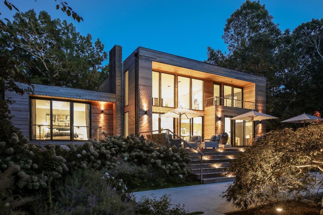 14 landfall circle rear exterior.jpg