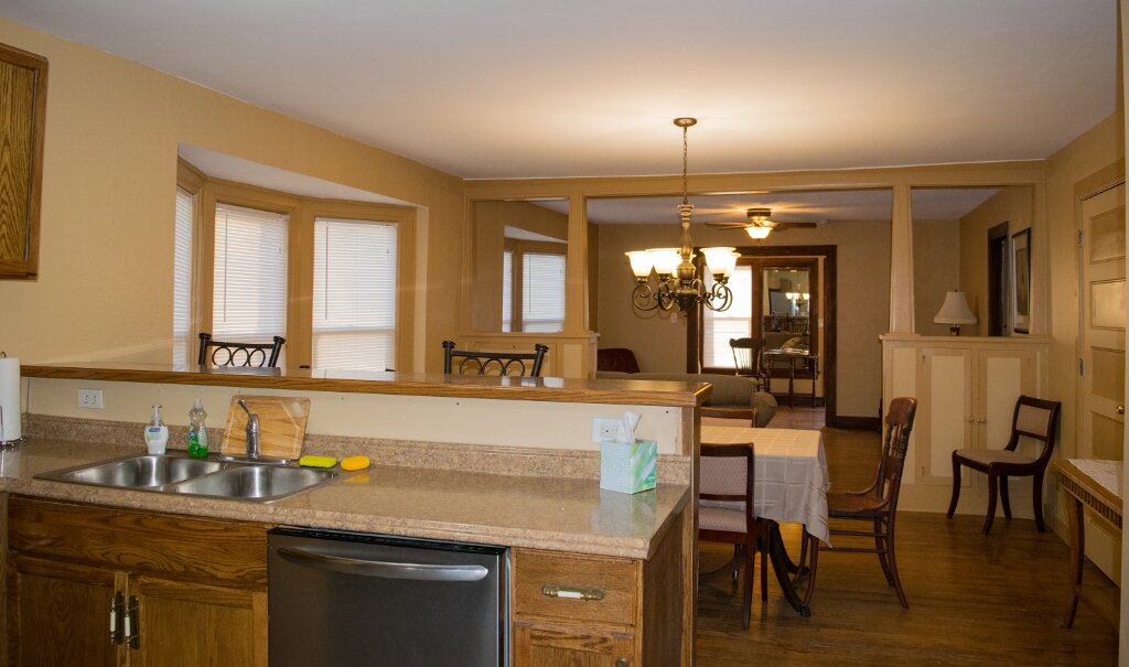 Spacious.Kitchen.at.Norton.House.Mallinson.Vineyard.and.Hall.Stay.at.the.Vineyard.Sugar.Creek.MO.jpg